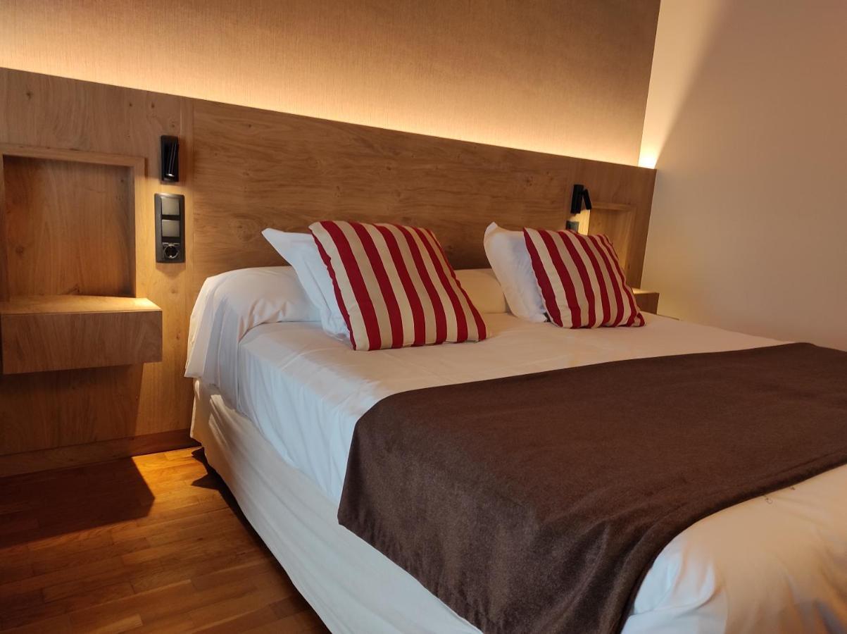 Hotel La Morera Valencia D'Aneu Luaran gambar