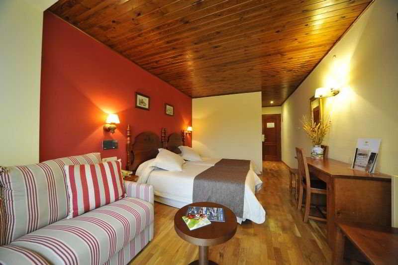 Hotel La Morera Valencia D'Aneu Luaran gambar
