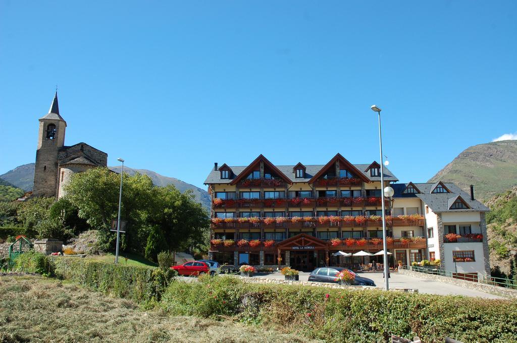 Hotel La Morera Valencia D'Aneu Luaran gambar
