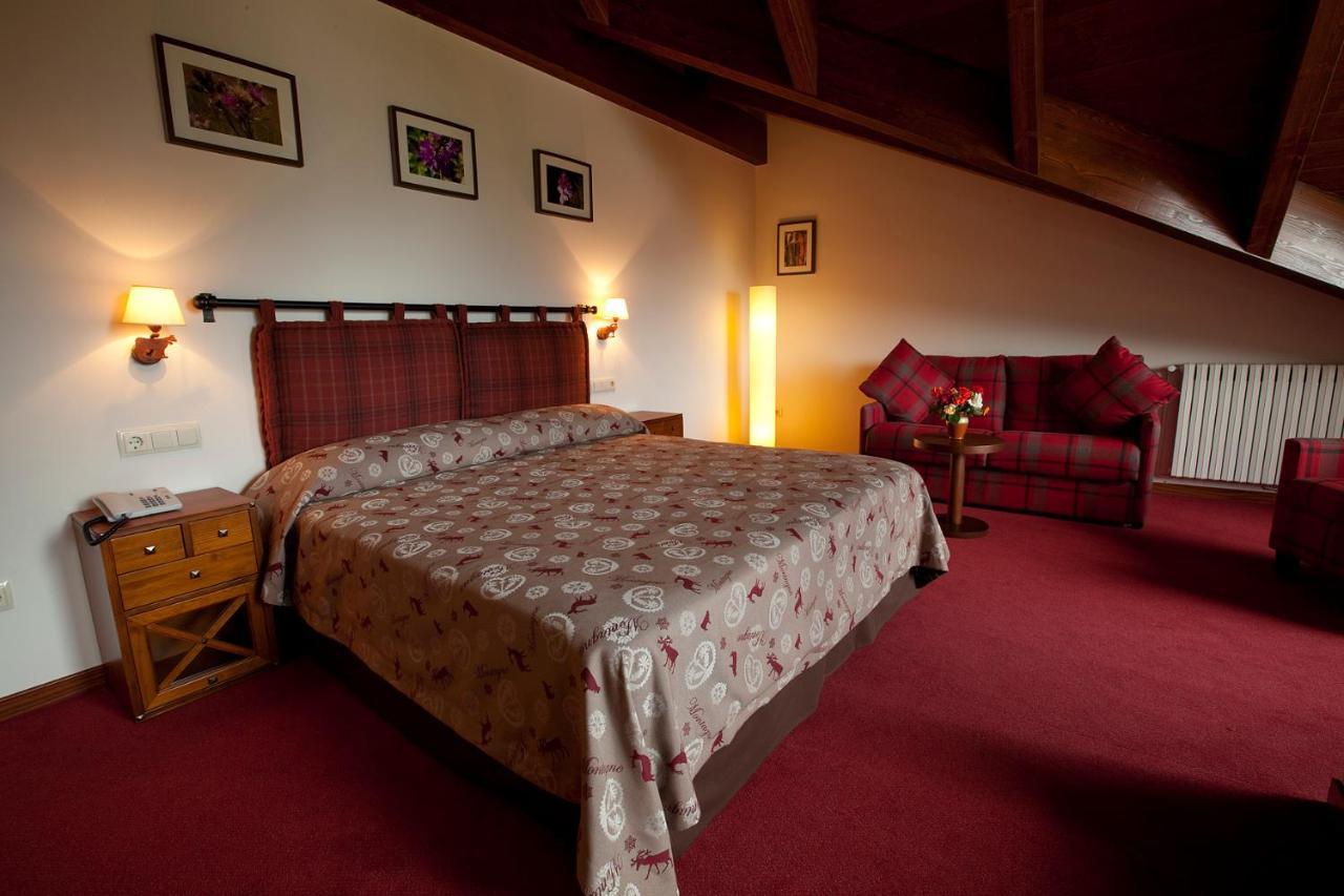 Hotel La Morera Valencia D'Aneu Luaran gambar